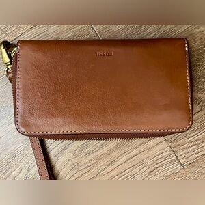 Fossil Smooth Leather Wristlet/Wallet in Cognac Brown